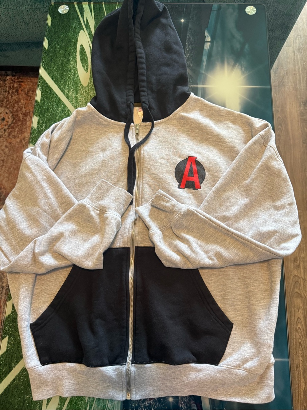 Marvel Avengers #1 Comic Cover Full Zip Hoodie Men’s M Gray Black Retro
